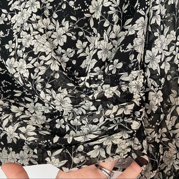 Zara Cropped Floral Long Sleeve Blouse Black Grey Size Small - Picture 5 of 8